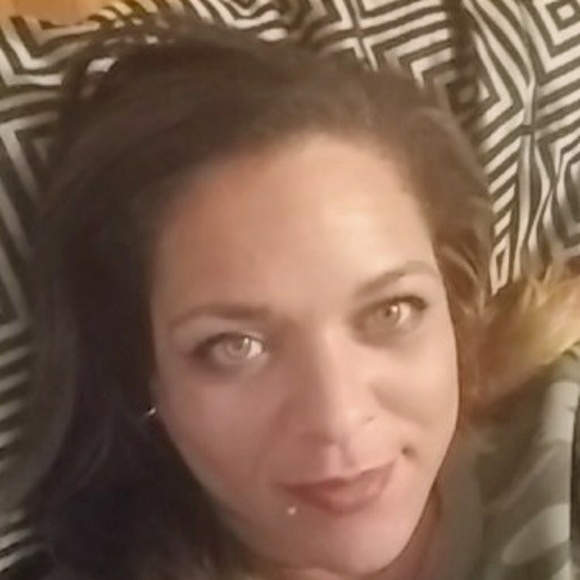 Meet your Posher, Jasmine - Picture 2 of 5